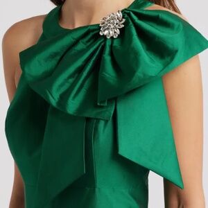 Eliza J - Bow Mikado Ballgown